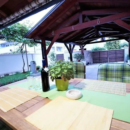 Nicoletta Apartment